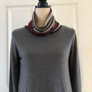 Women’s Beautiful Boho Gibiu Uneven Hem Sweater Size L